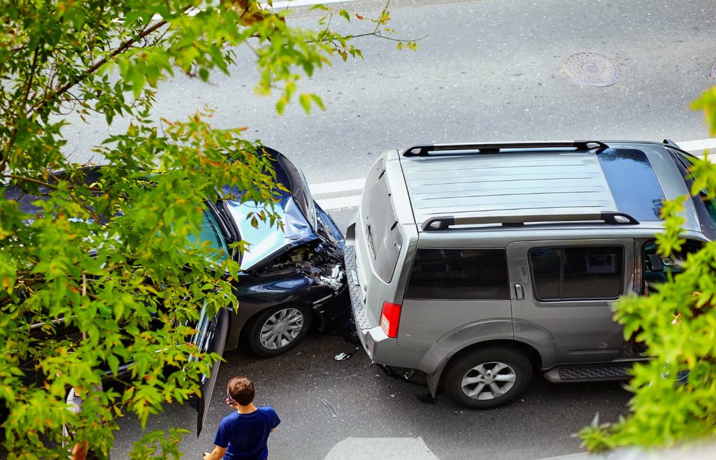 Immagine raffigurante tamponamento, simbolo dei sinistri auto